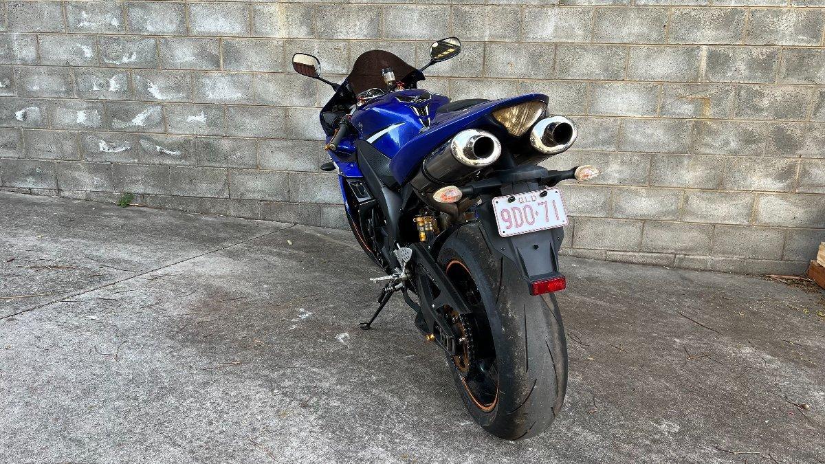 2005 YAMAHA YZF-R1 SPORTS