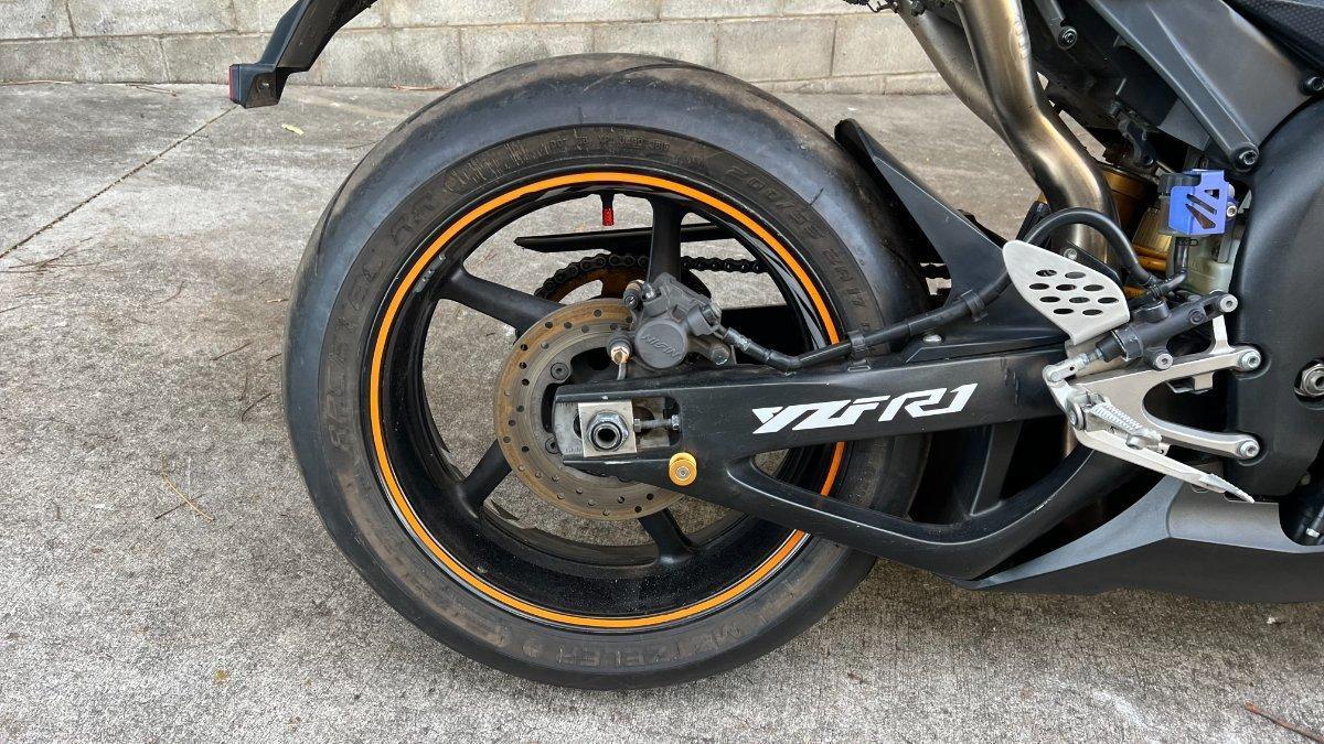 2005 YAMAHA YZF-R1 SPORTS