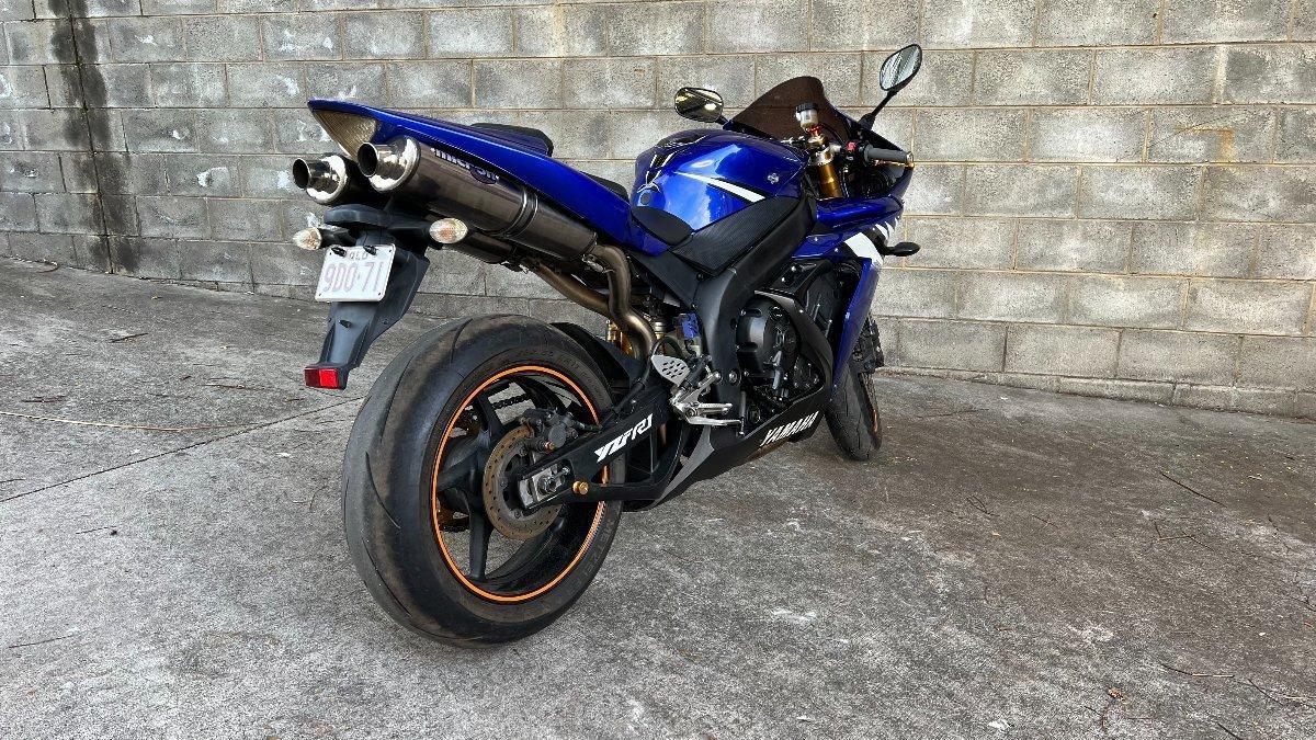 2005 YAMAHA YZF-R1 SPORTS