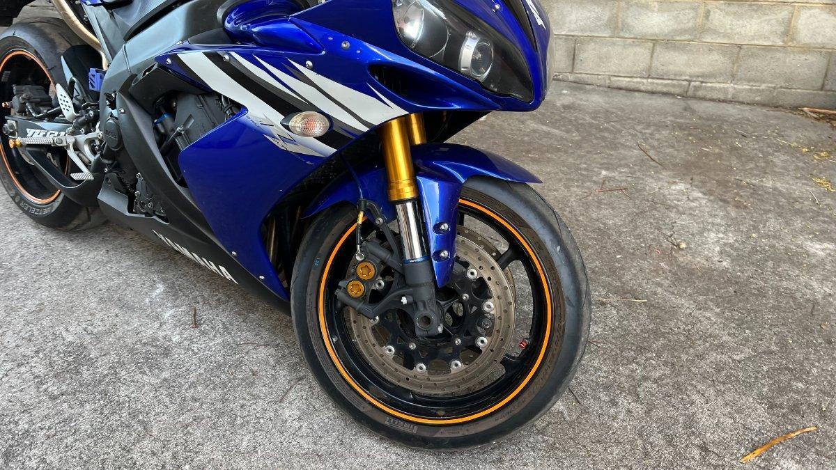 2005 YAMAHA YZF-R1 SPORTS