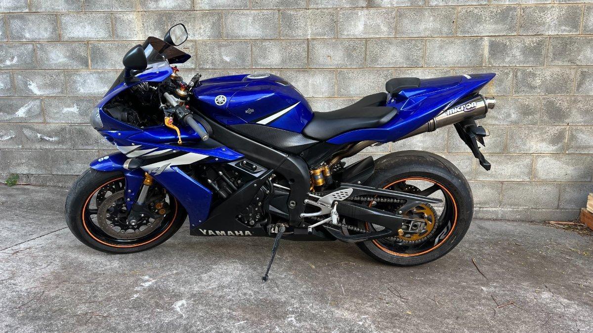 2005 YAMAHA YZF-R1 SPORTS