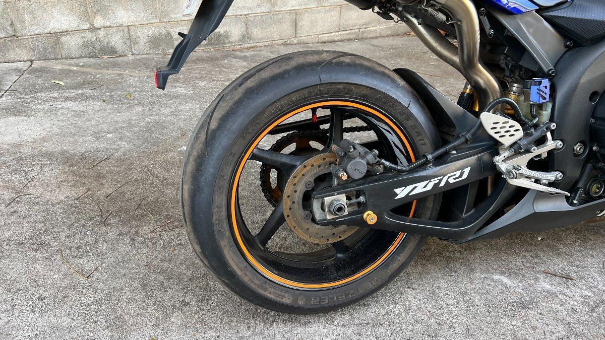 2005 YAMAHA YZF-R1 SPORTS