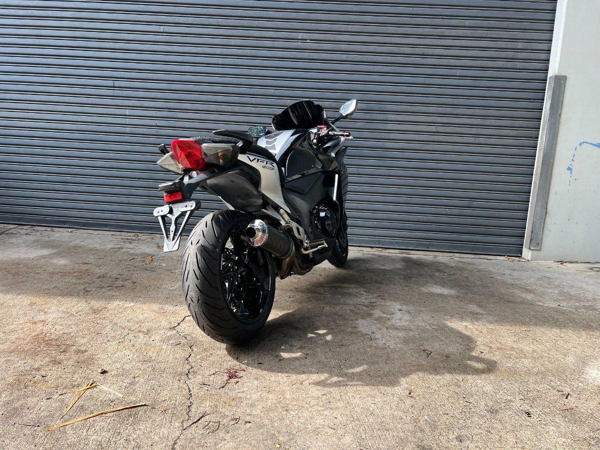 2011 HONDA VFR1200F ROAD