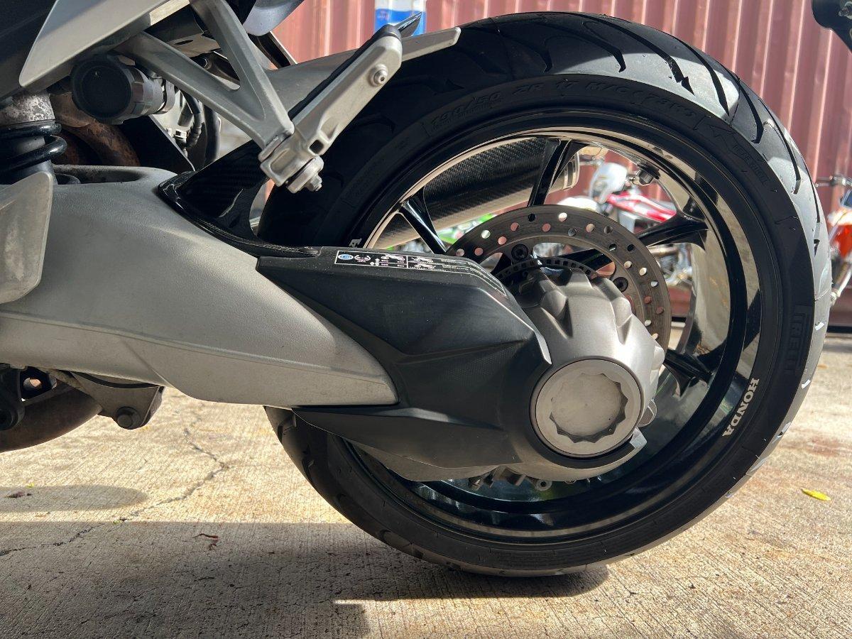 2011 HONDA VFR1200F ROAD