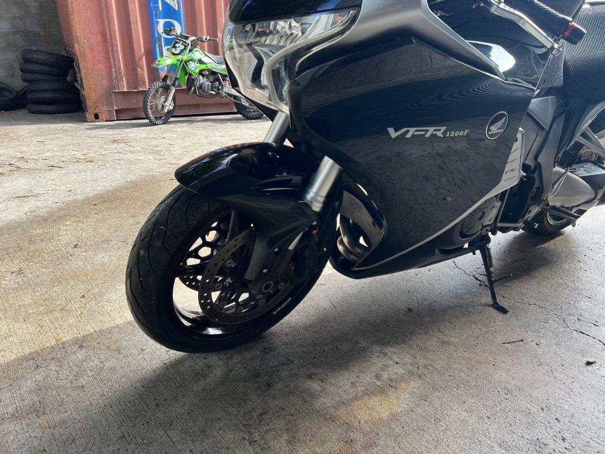 2011 HONDA VFR1200F ROAD