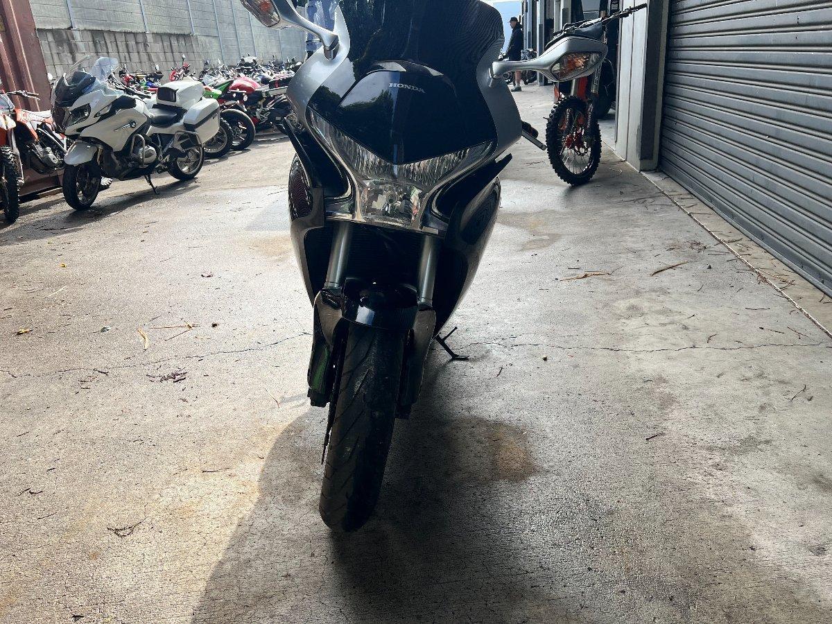 2011 HONDA VFR1200F ROAD