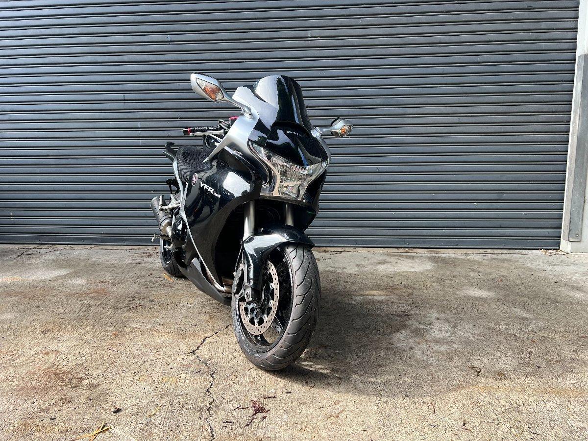 2011 HONDA VFR1200F ROAD