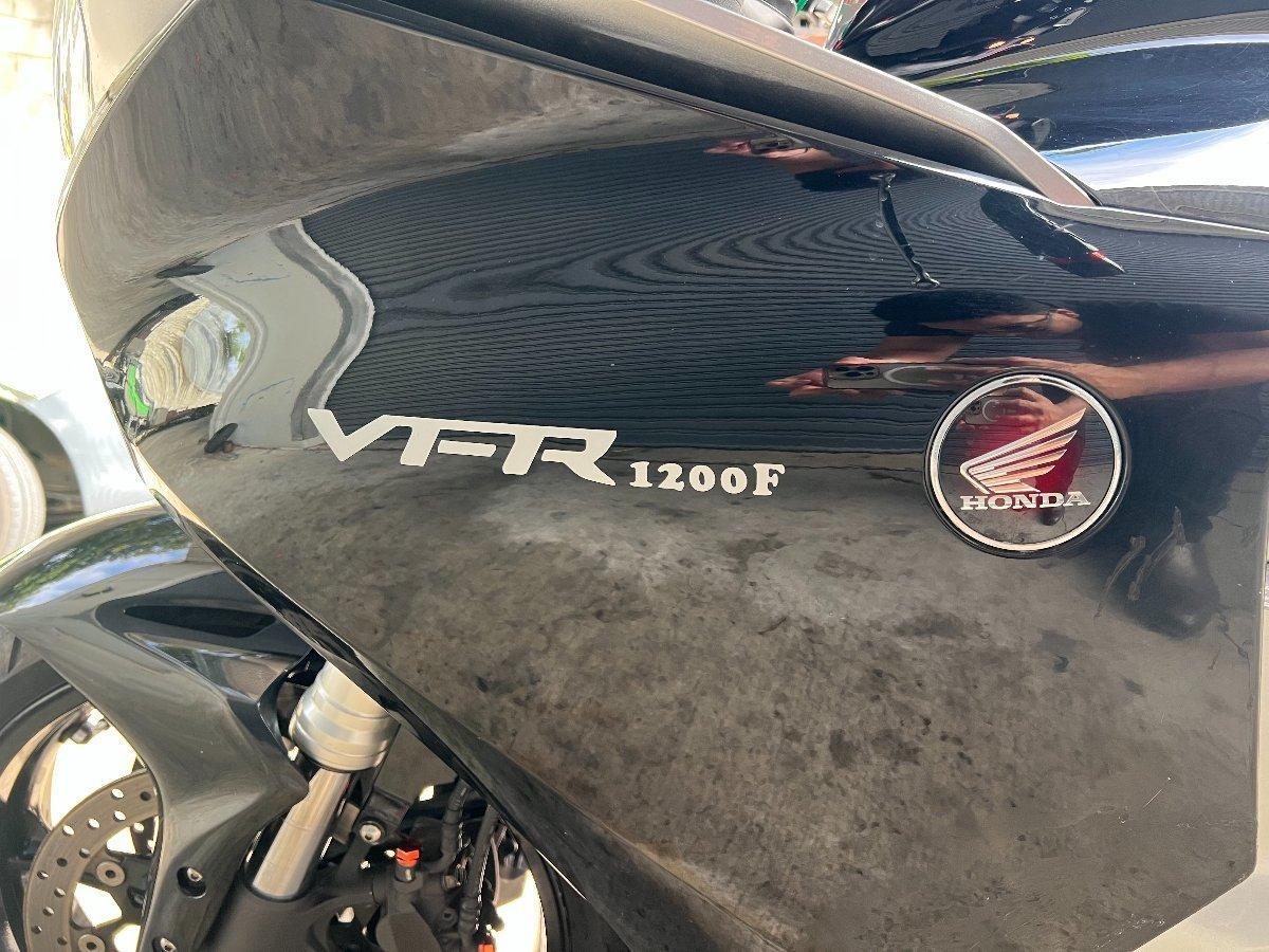 2011 HONDA VFR1200F ROAD