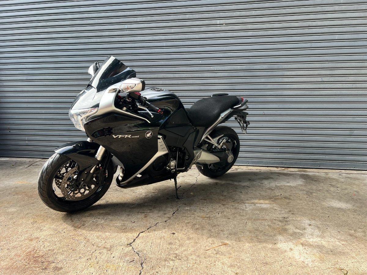 2011 HONDA VFR1200F ROAD