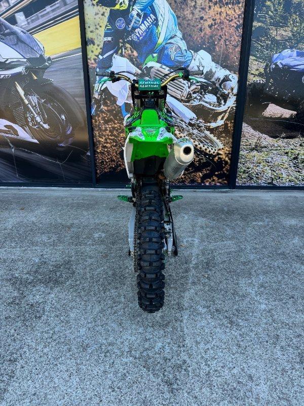 2010 KAWASAKI KX450F MOTOCROSS