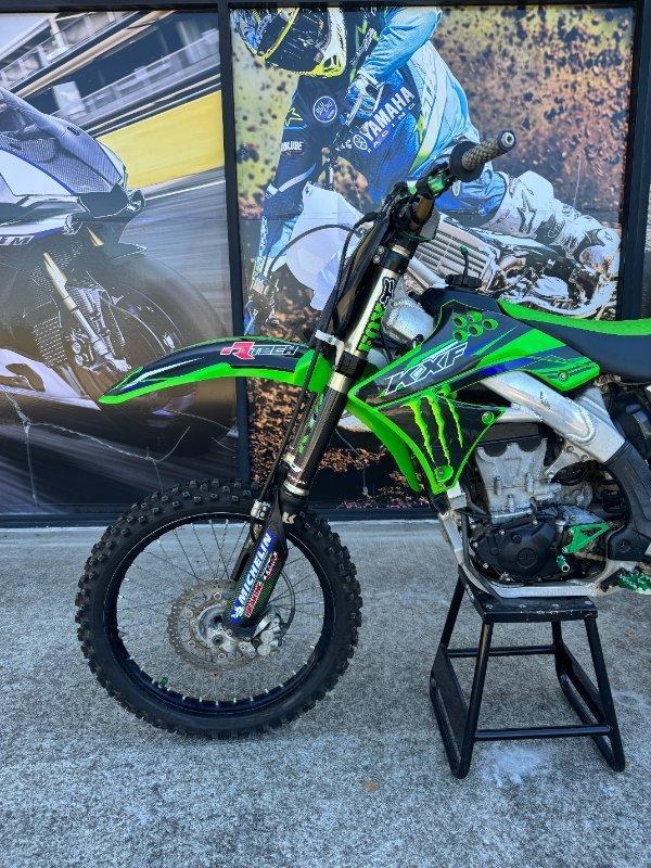 2010 KAWASAKI KX450F MOTOCROSS