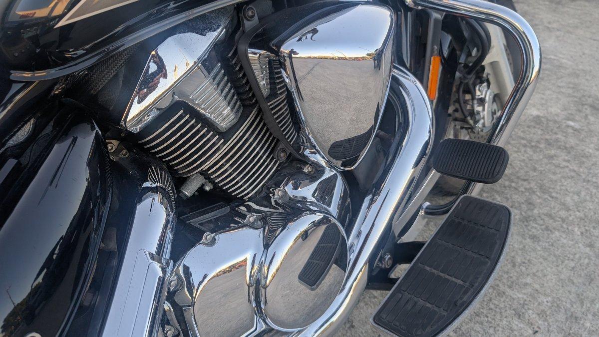 2009 SUZUKI VLR 1800 BOULEVARD (C109R) CRUISER
