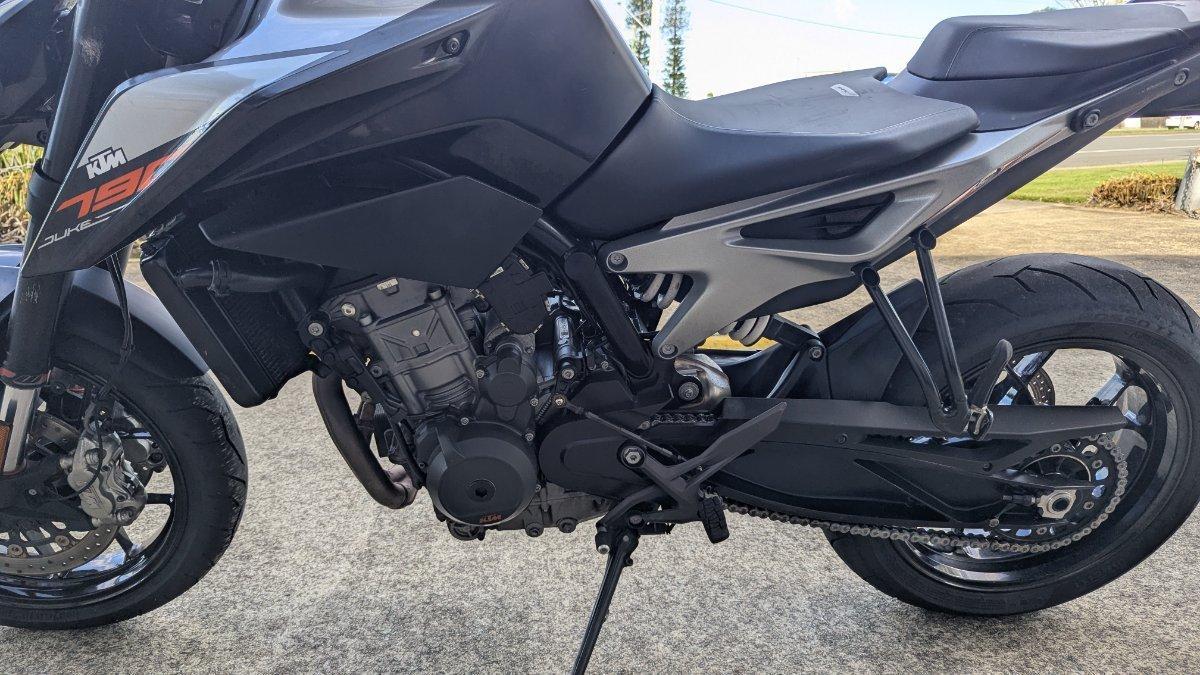 2019 KTM 790 DUKE ROAD