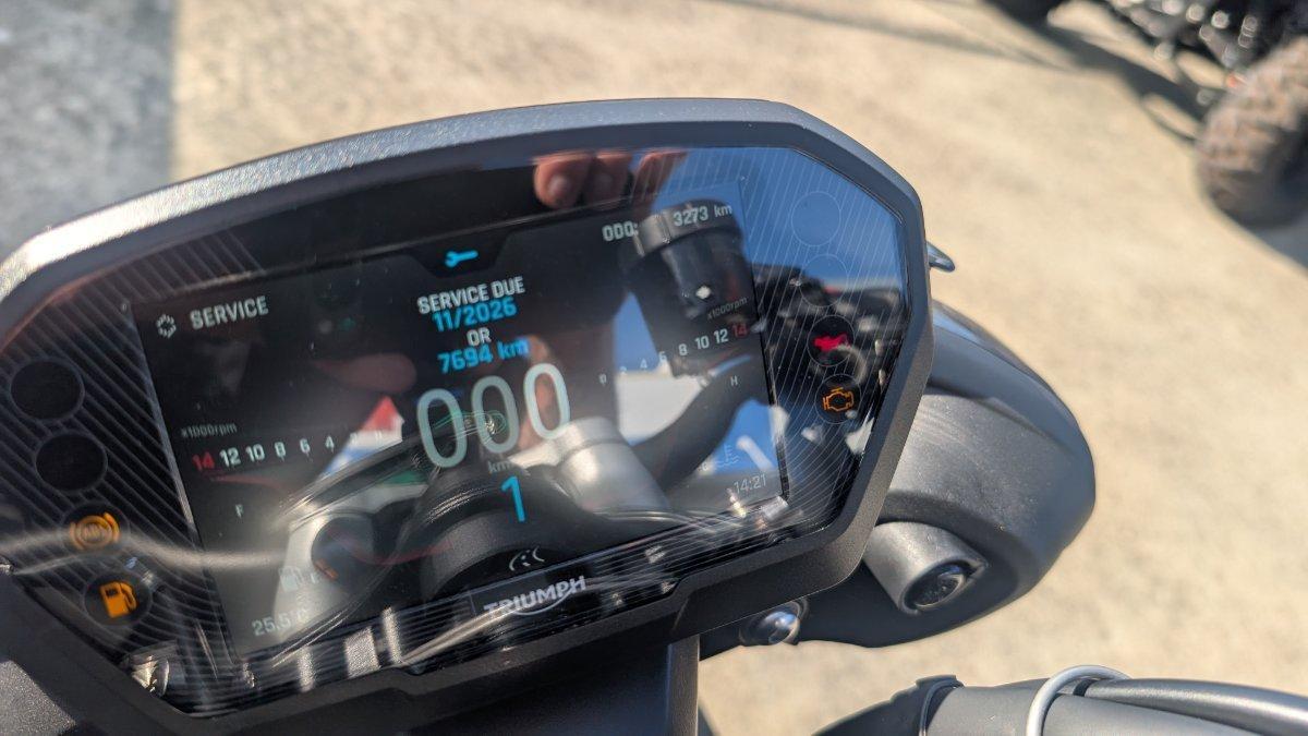2025 TRIUMPH STREET TRIPLE RS ROAD