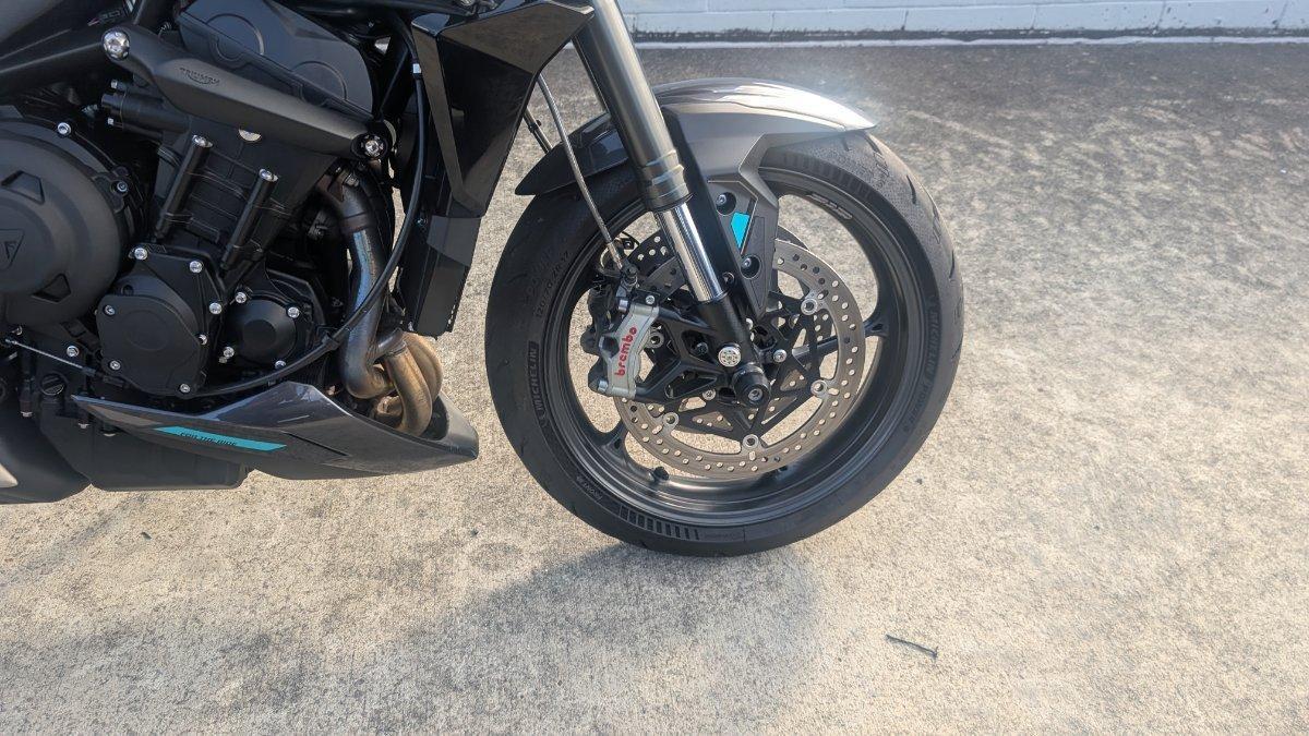 2025 TRIUMPH STREET TRIPLE RS ROAD