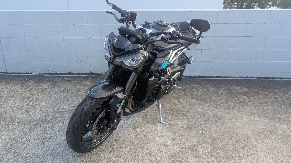 2025 TRIUMPH STREET TRIPLE RS ROAD