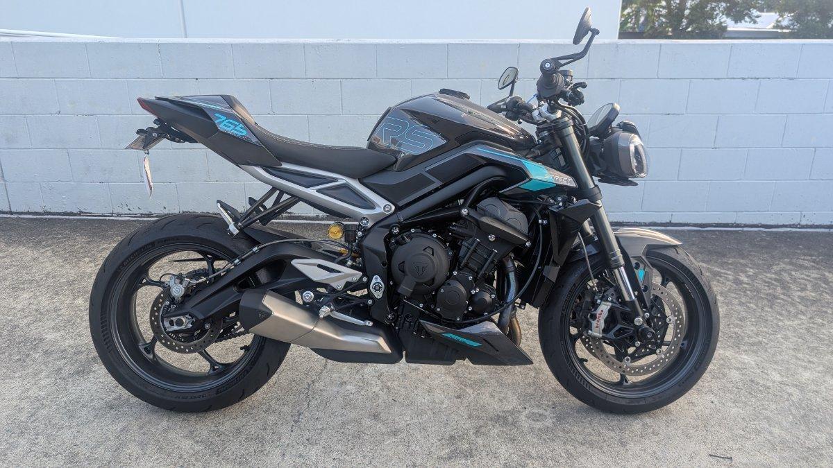 2025 TRIUMPH STREET TRIPLE RS ROAD
