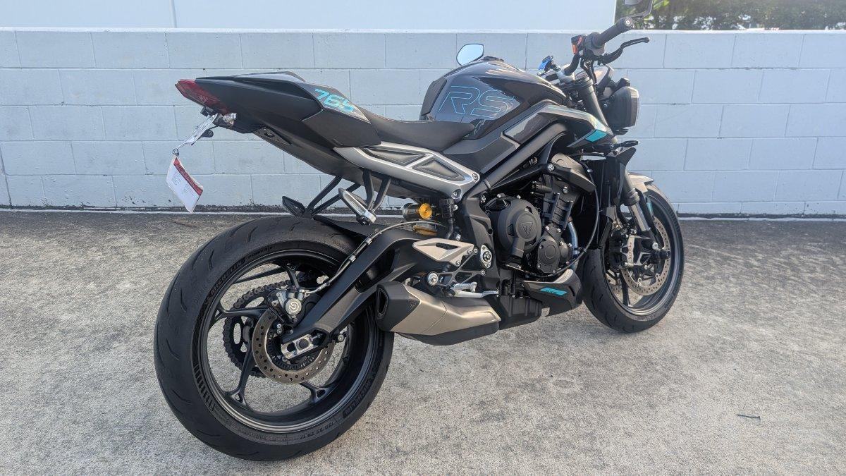 2025 TRIUMPH STREET TRIPLE RS ROAD