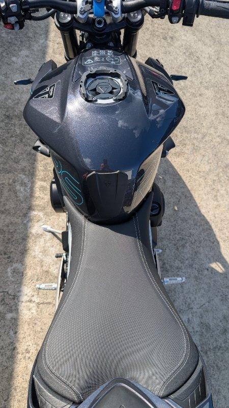 2025 TRIUMPH STREET TRIPLE RS ROAD