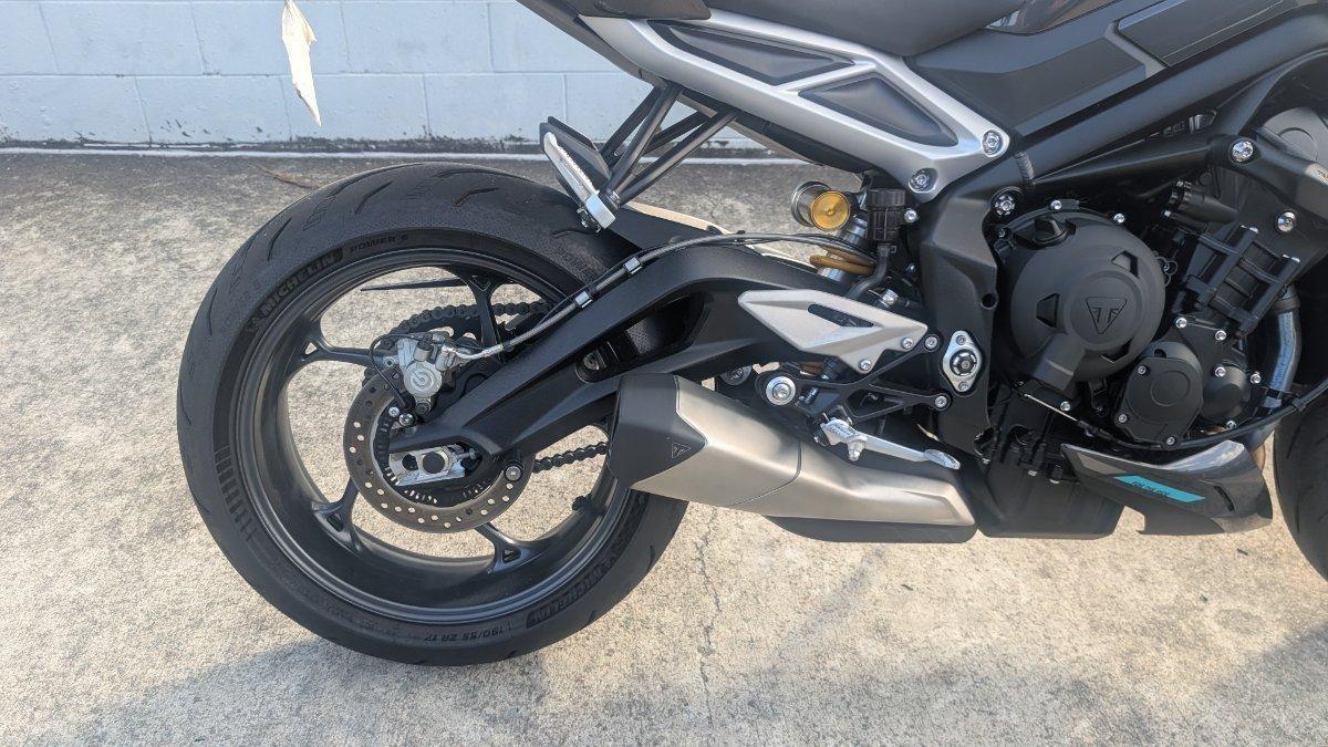 2025 TRIUMPH STREET TRIPLE RS ROAD
