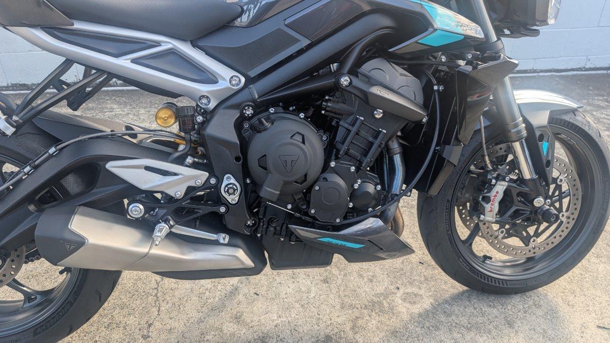 2025 TRIUMPH STREET TRIPLE RS ROAD