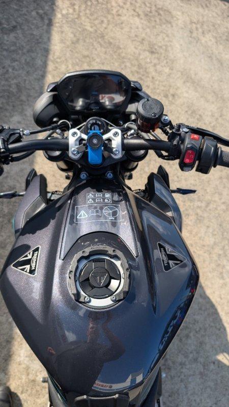 2025 TRIUMPH STREET TRIPLE RS ROAD