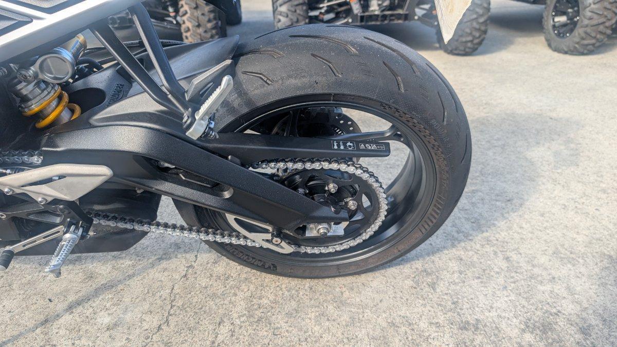 2025 TRIUMPH STREET TRIPLE RS ROAD