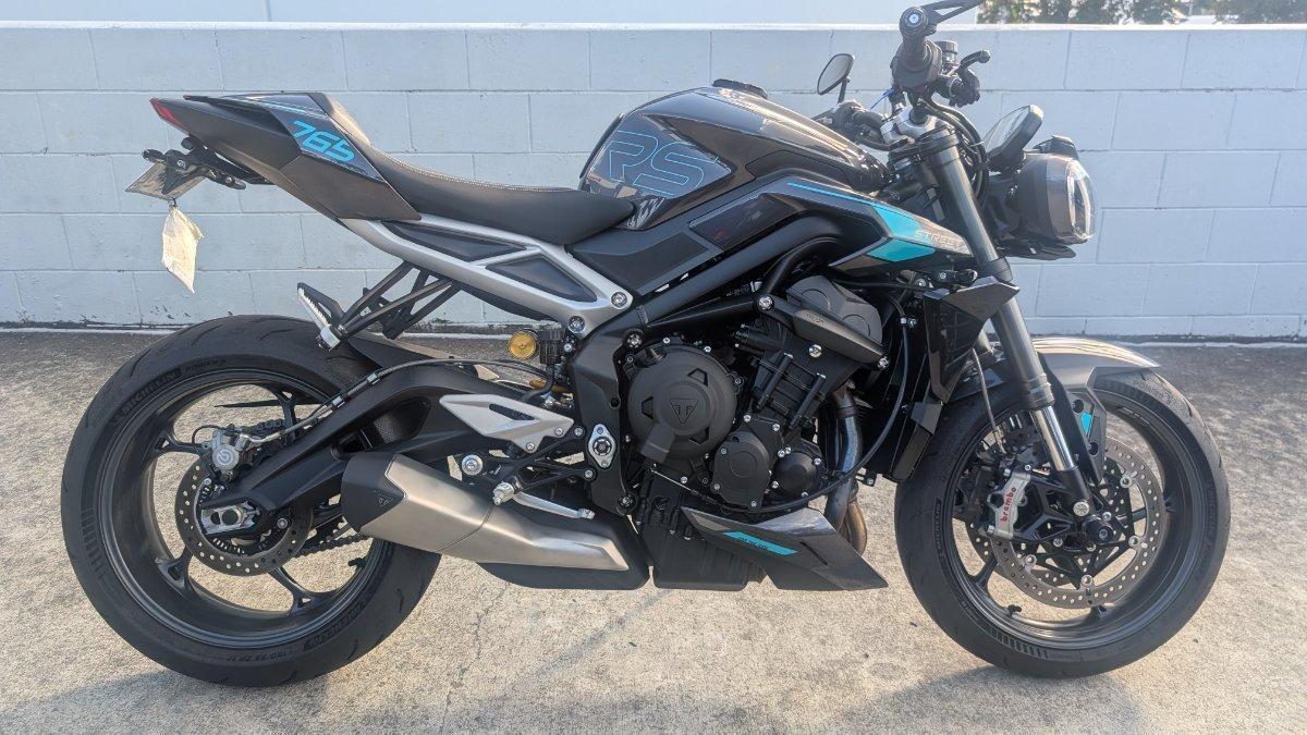 2025 TRIUMPH STREET TRIPLE RS ROAD