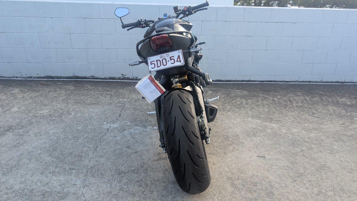 2025 TRIUMPH STREET TRIPLE RS ROAD