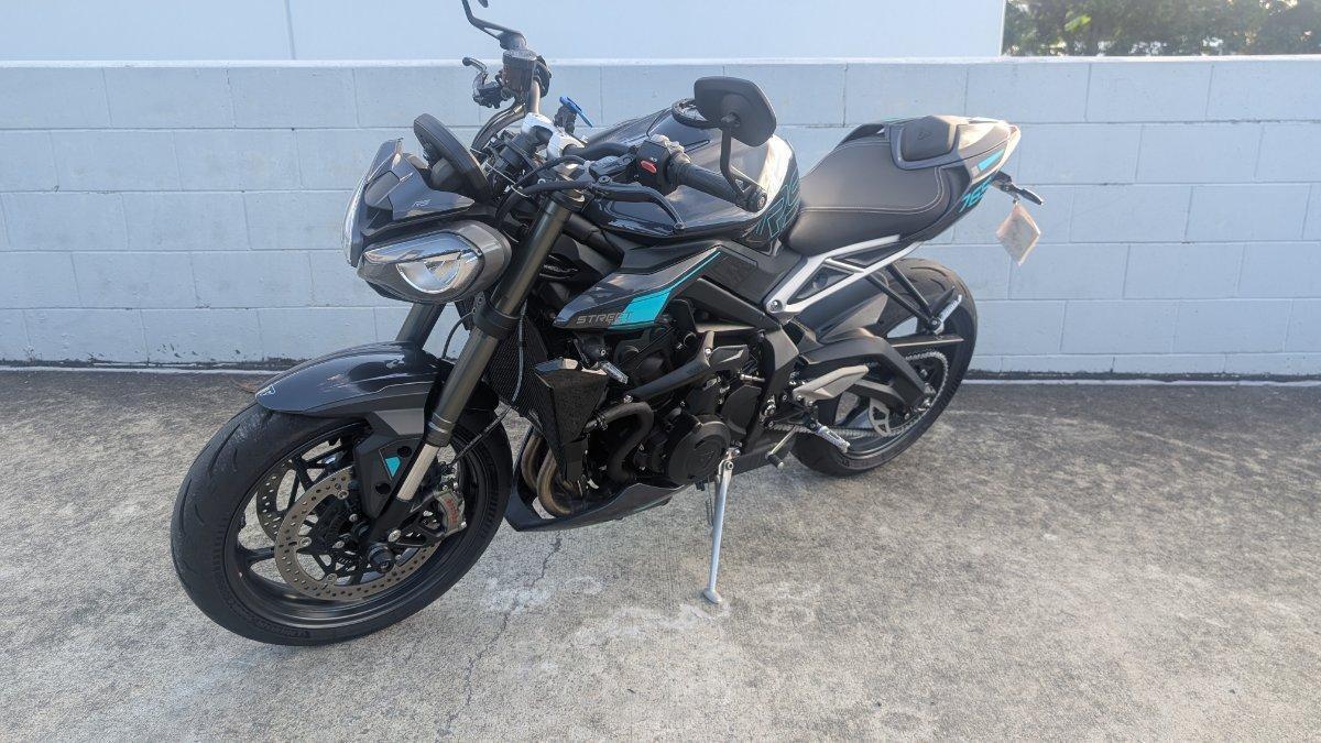 2025 TRIUMPH STREET TRIPLE RS ROAD