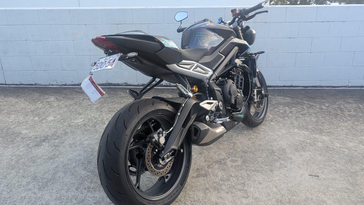 2025 TRIUMPH STREET TRIPLE RS ROAD