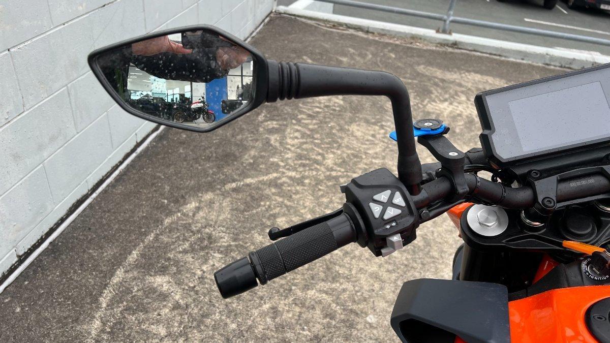 2023 KTM 390 DUKE ROAD