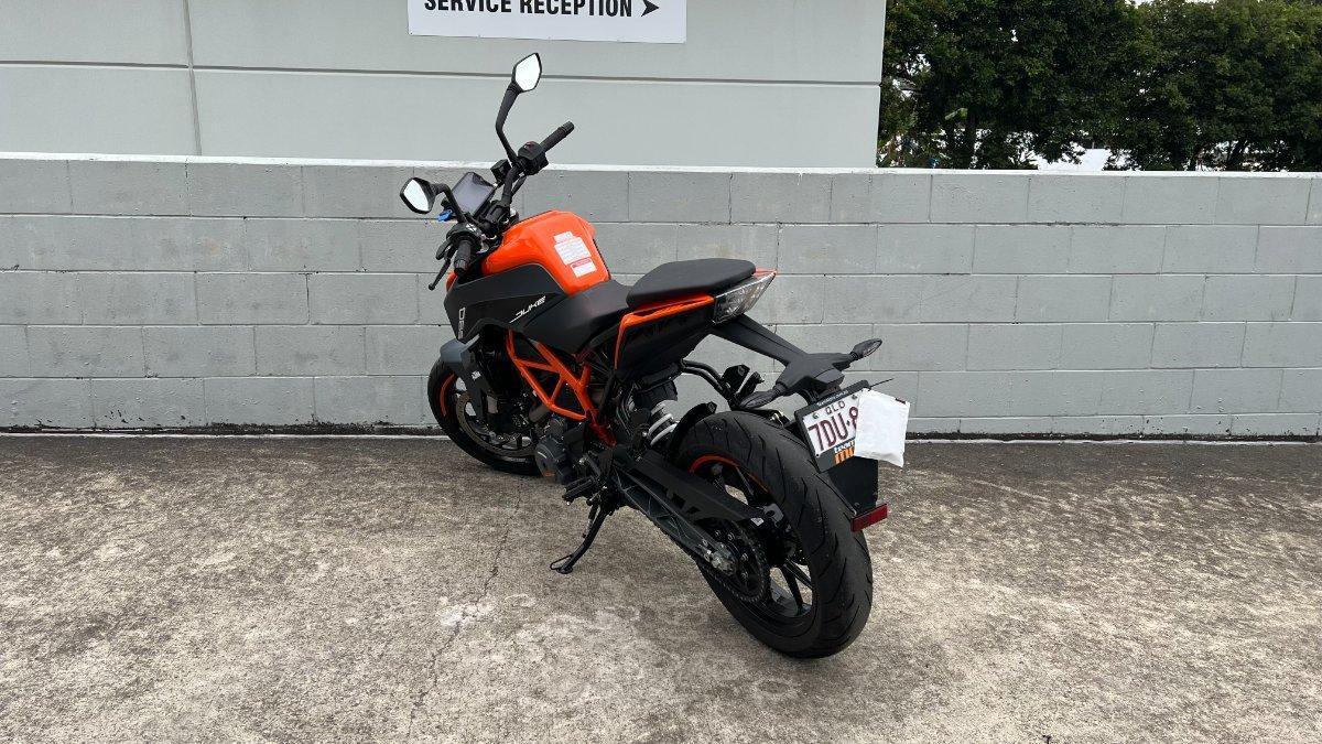 2023 KTM 390 DUKE ROAD