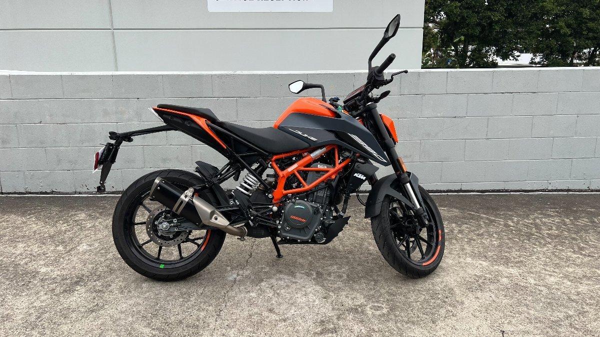 2023 KTM 390 DUKE ROAD