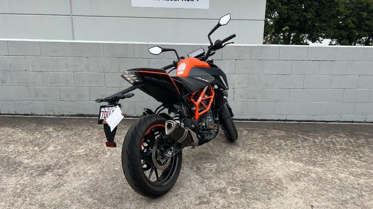 2023 KTM 390 DUKE ROAD