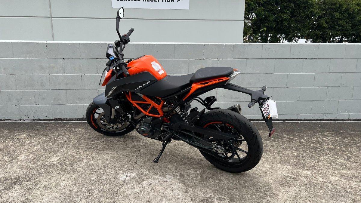 2023 KTM 390 DUKE ROAD