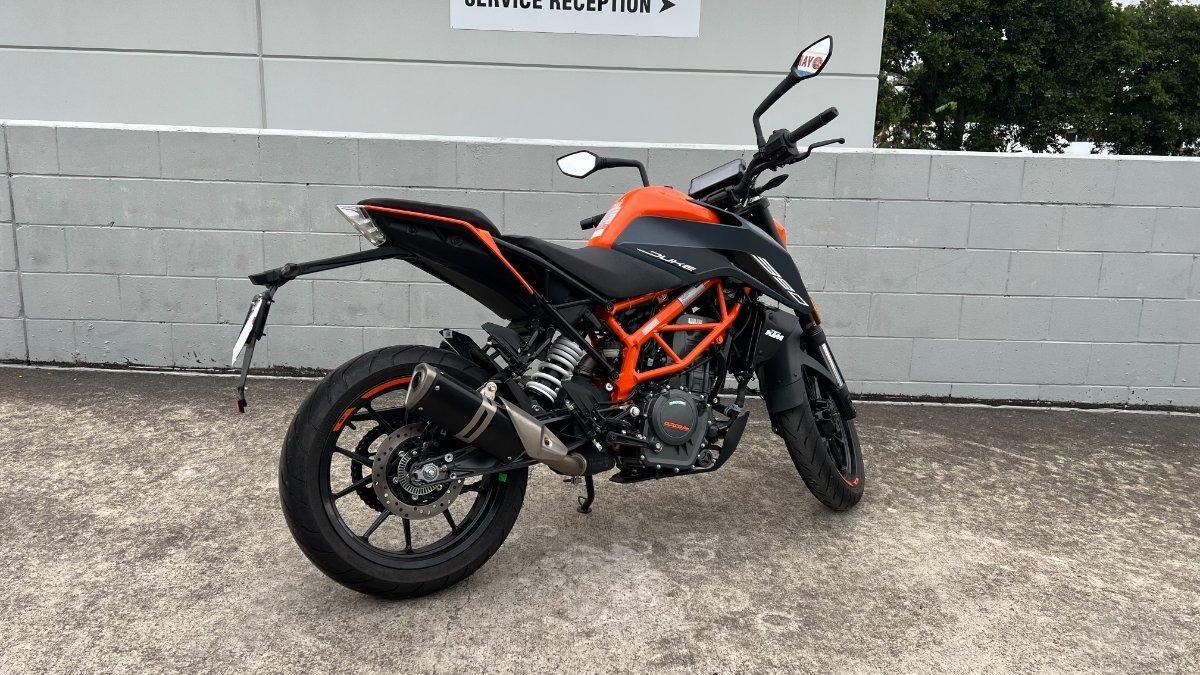 2023 KTM 390 DUKE ROAD