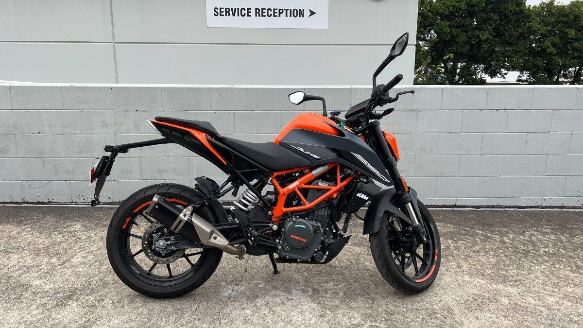 2023 KTM 390 DUKE ROAD