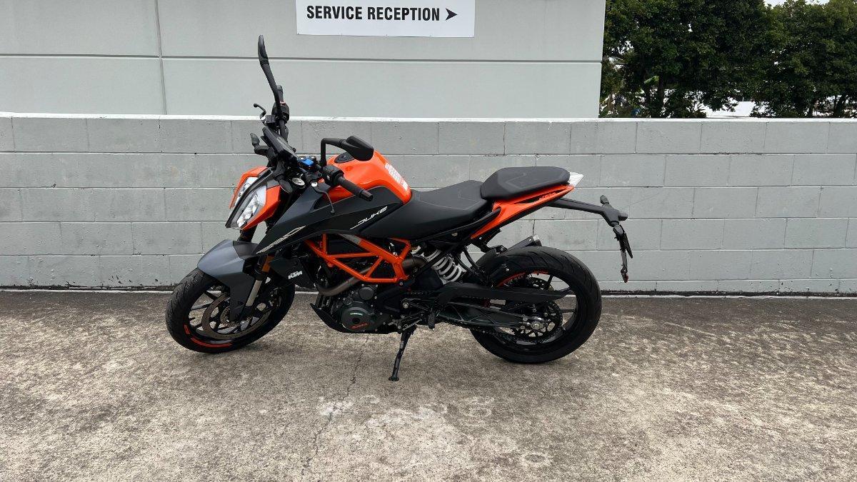 2023 KTM 390 DUKE ROAD