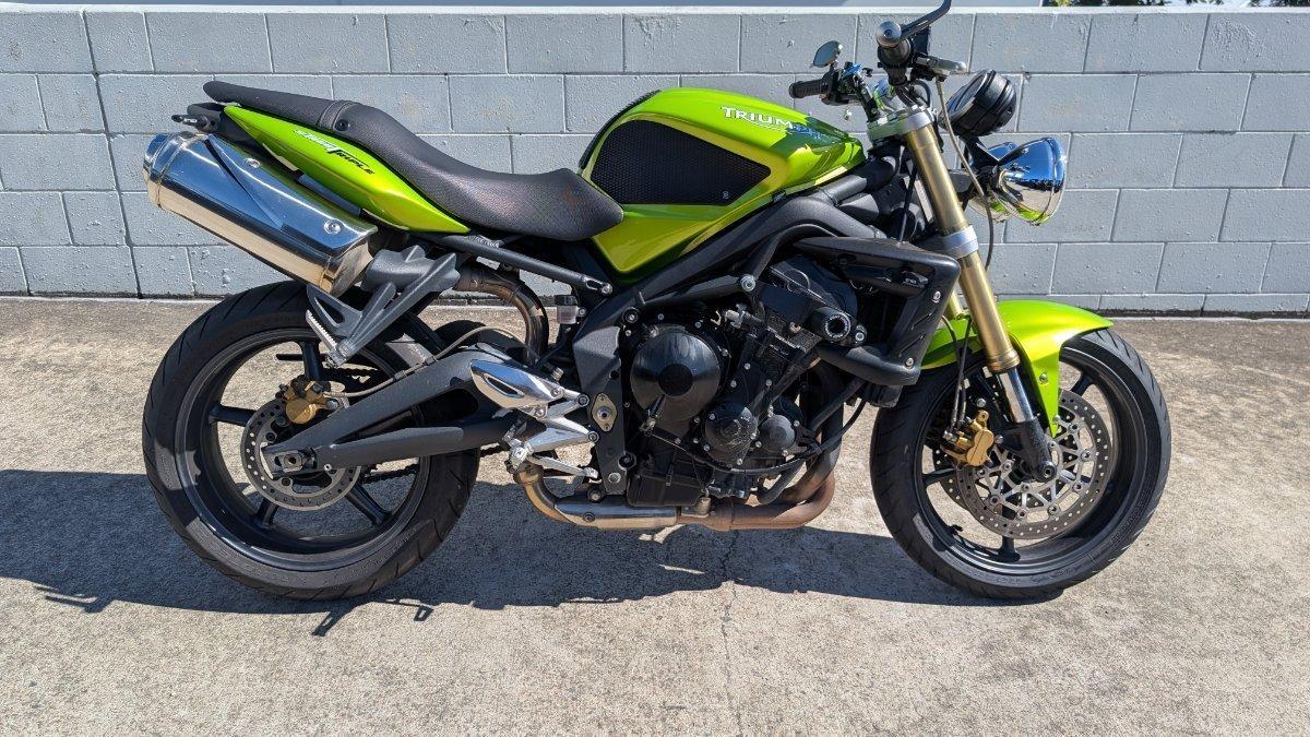 2009 TRIUMPH STREET TRIPLE 675 ROAD