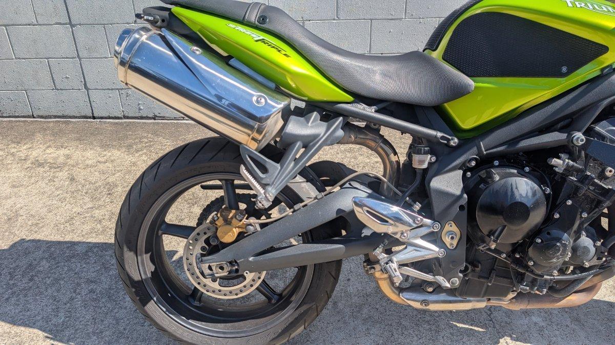 2009 TRIUMPH STREET TRIPLE 675 ROAD
