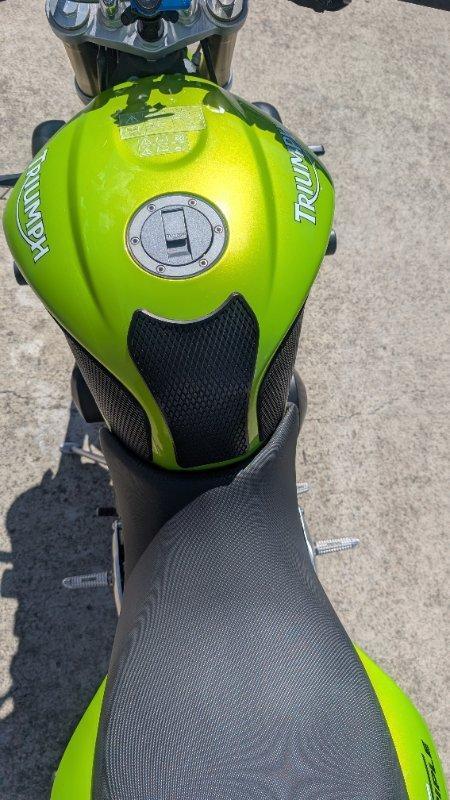 2009 TRIUMPH STREET TRIPLE 675 ROAD