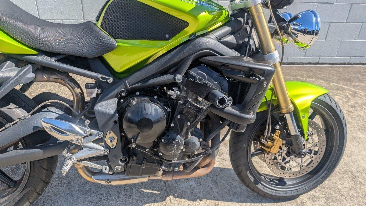 2009 TRIUMPH STREET TRIPLE 675 ROAD