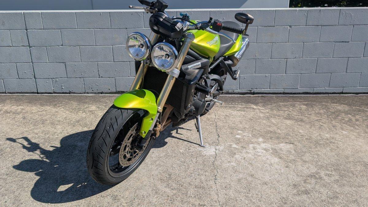2009 TRIUMPH STREET TRIPLE 675 ROAD