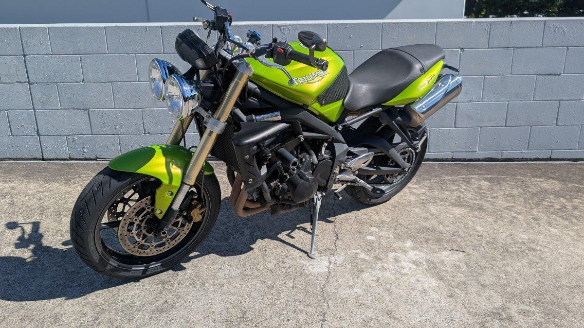 2009 TRIUMPH STREET TRIPLE 675 ROAD