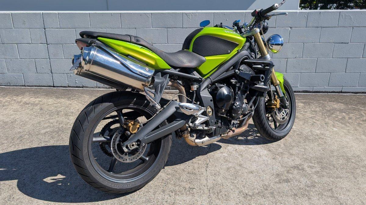 2009 TRIUMPH STREET TRIPLE 675 ROAD