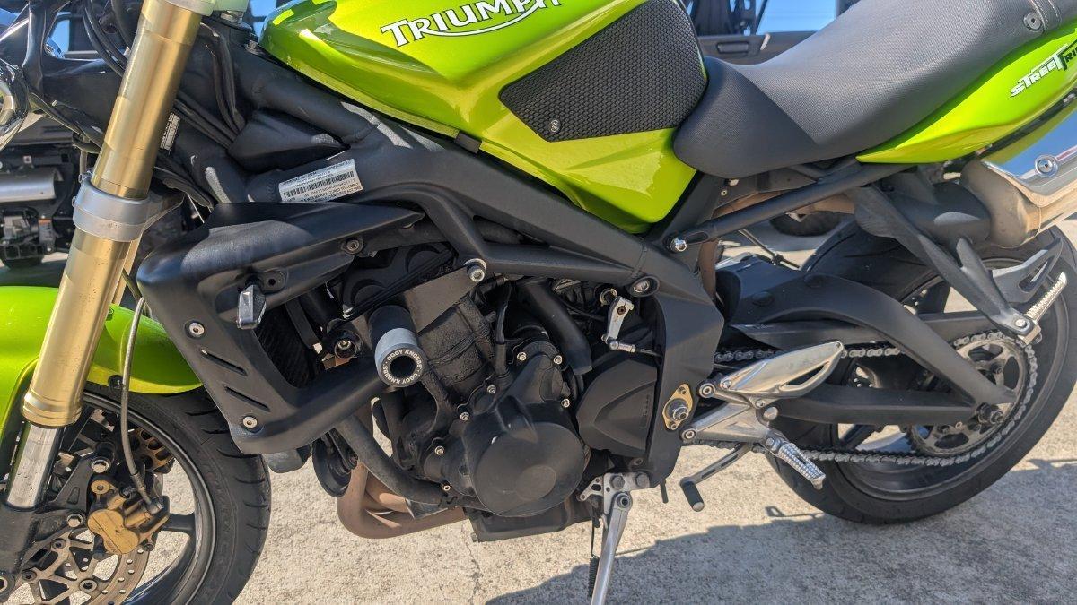 2009 TRIUMPH STREET TRIPLE 675 ROAD
