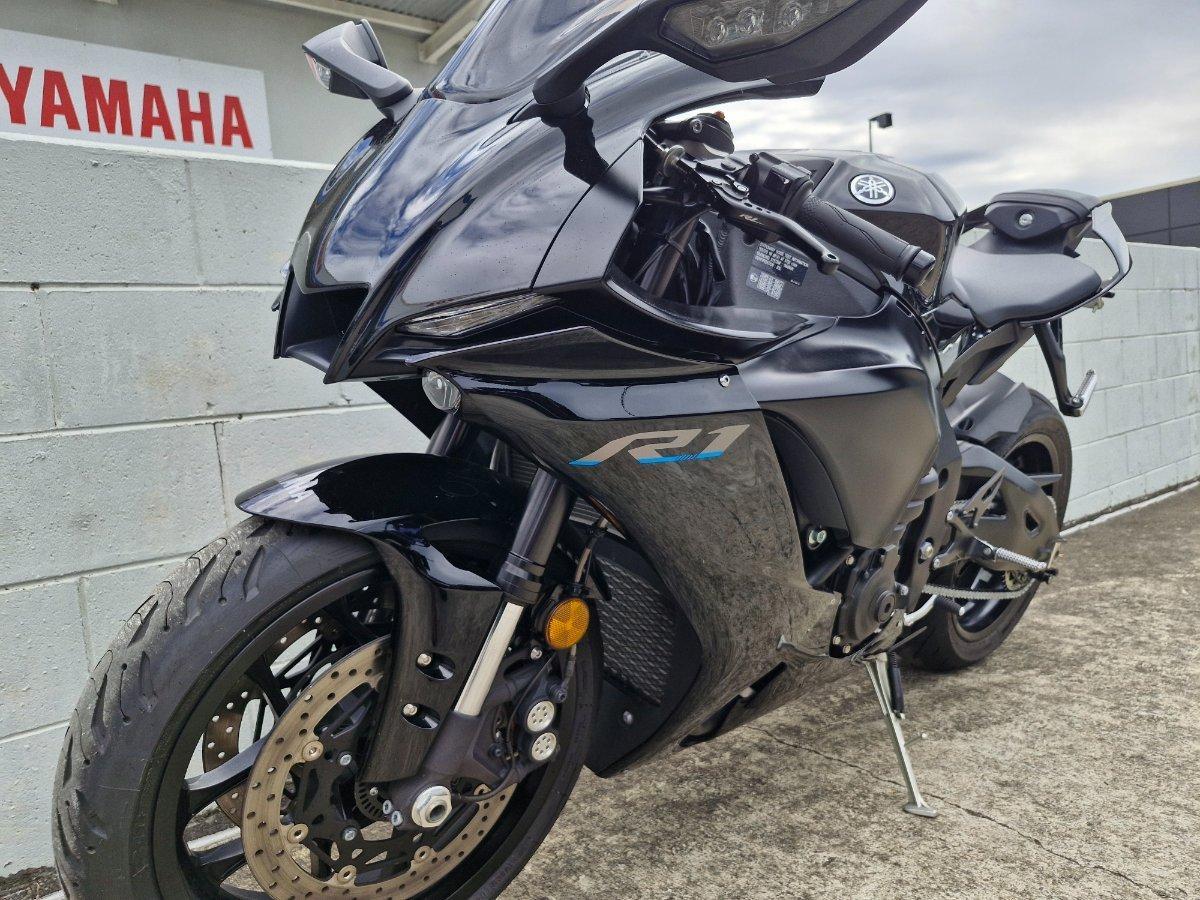 2023 YAMAHA YZF-R1 SPORTS