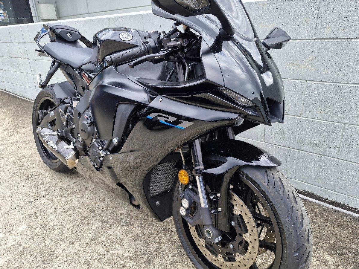 2023 YAMAHA YZF-R1 SPORTS