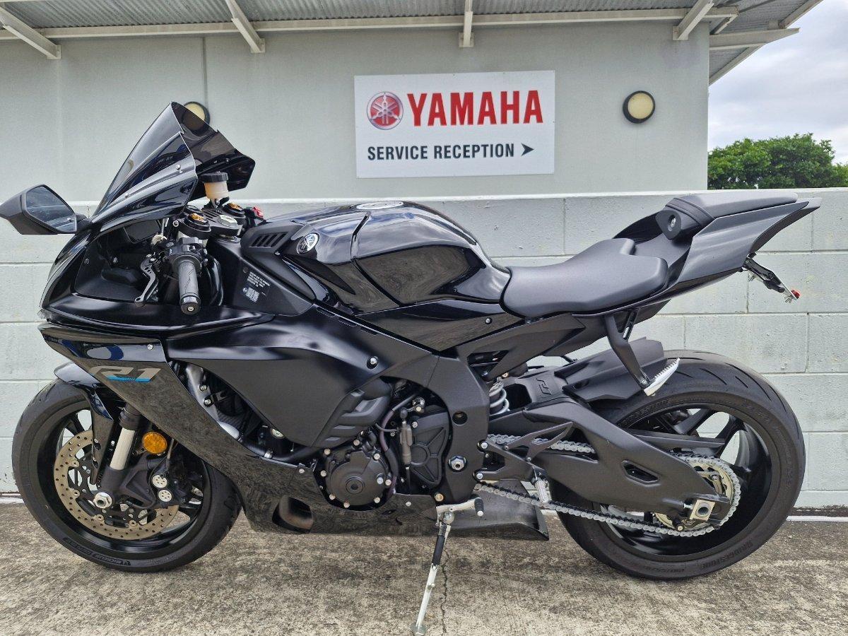 2023 YAMAHA YZF-R1 SPORTS